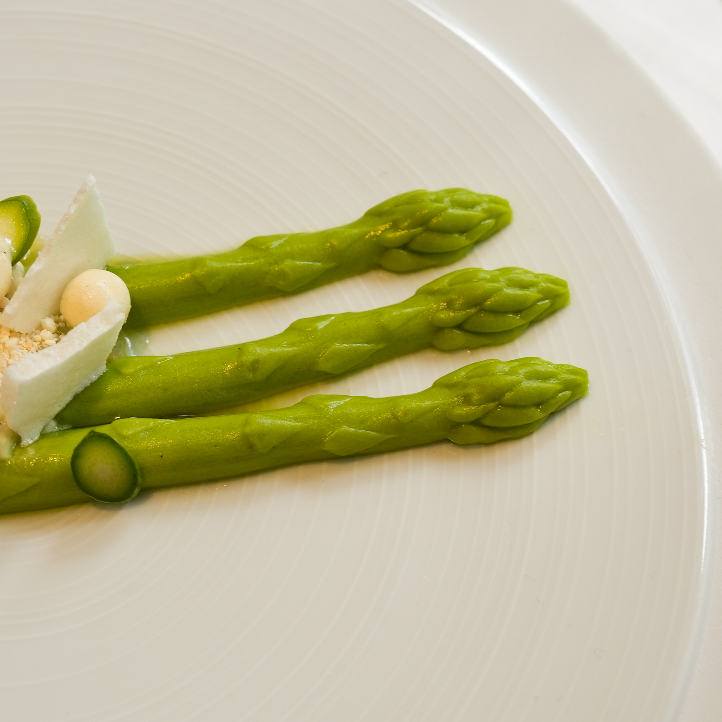 Green asparagus