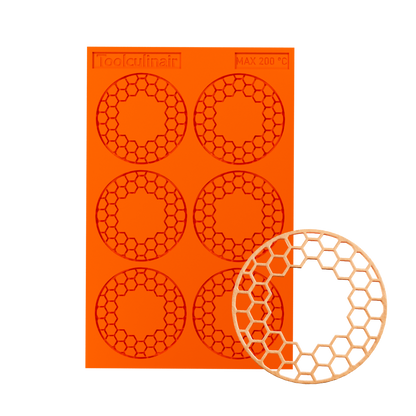 Toolculinair Small Hive Orb silicone tuile mold top view with tuile (digital render)