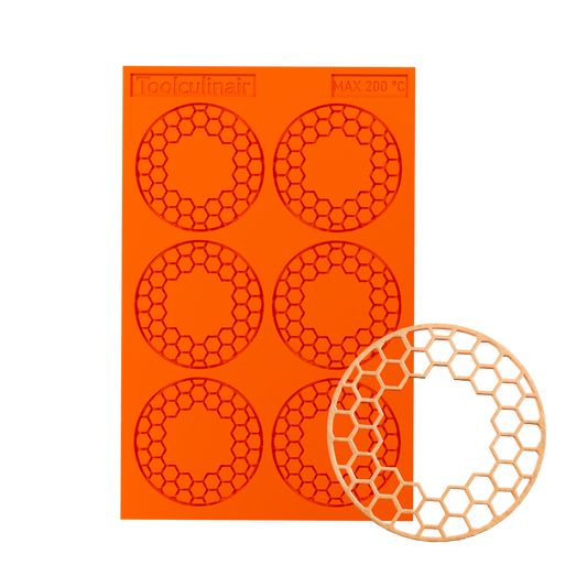 Toolculinair Small Hive Orb silicone tuile mold top view with tuile (digital render)